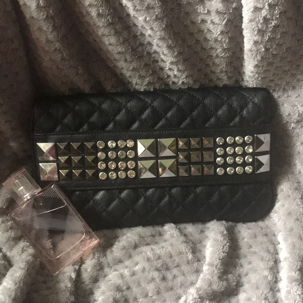 BLACK CLUTCH ♣️